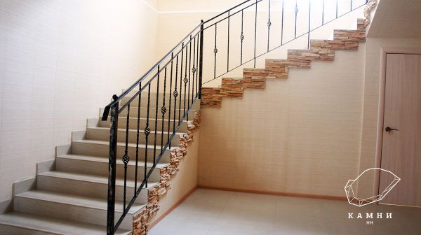 Скалистый утес 1619 лестница в холле